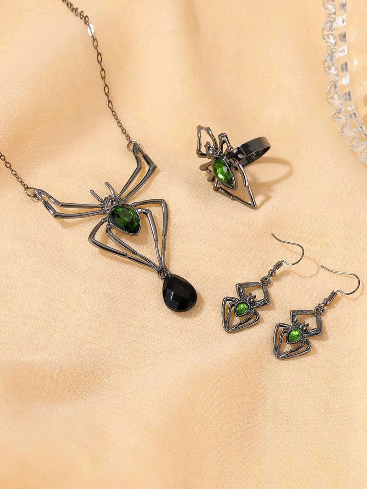 3PCS Green Spider Necklace & Earrings & Ring Set