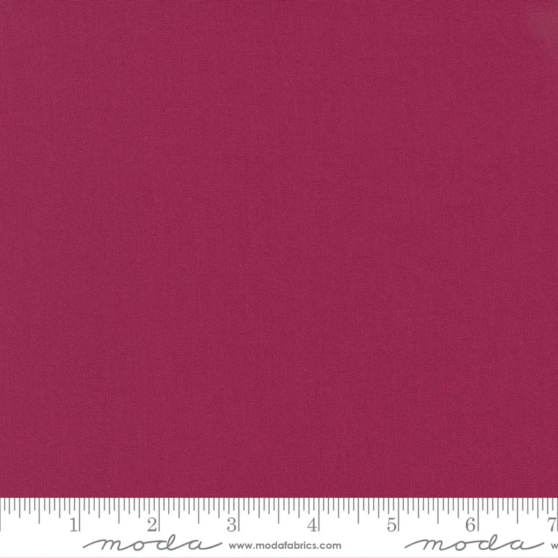 Bella Solids - Garnet - 9900 328 - Half Yard