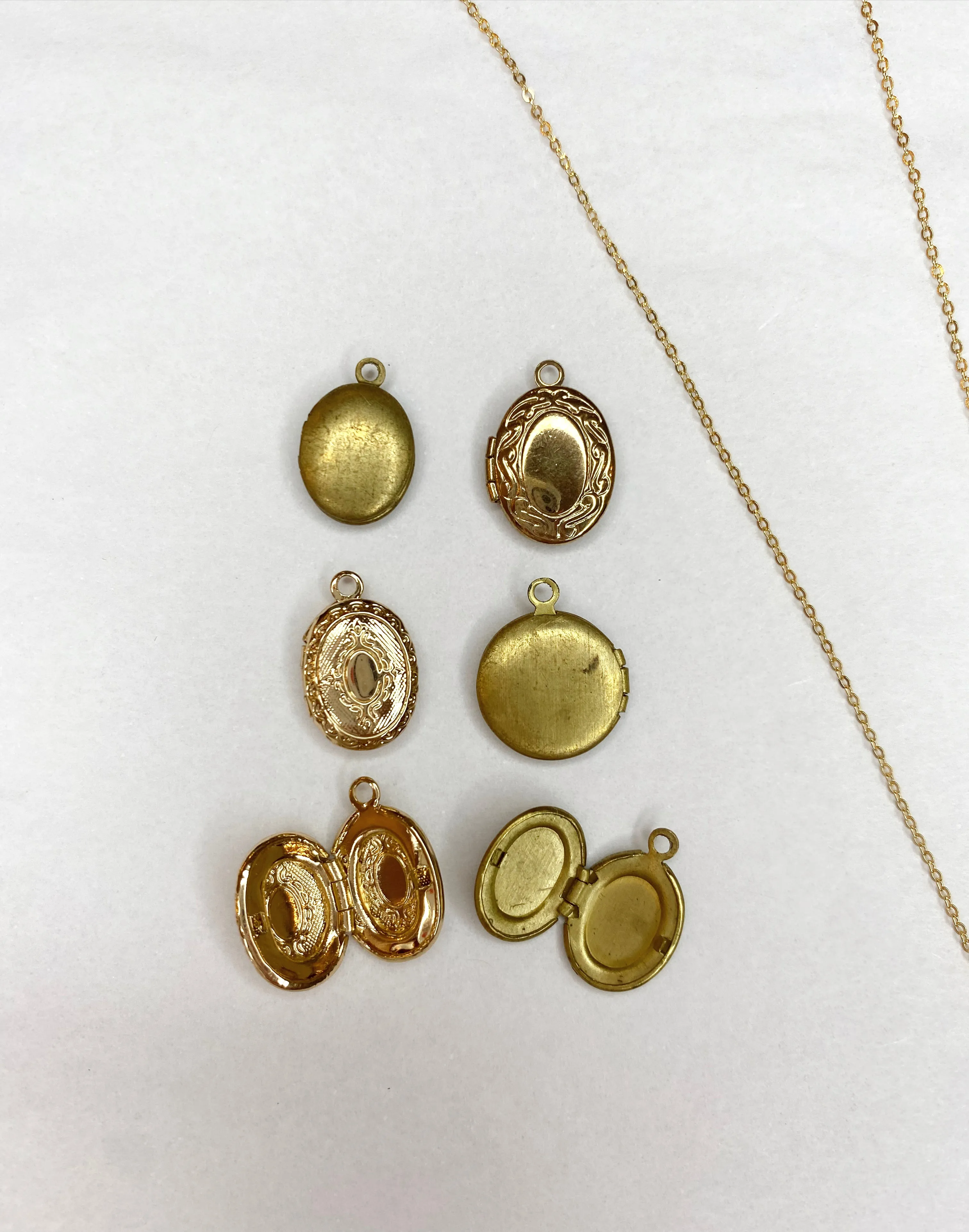 Charm Bar - Vintage Locket (4 Styles)