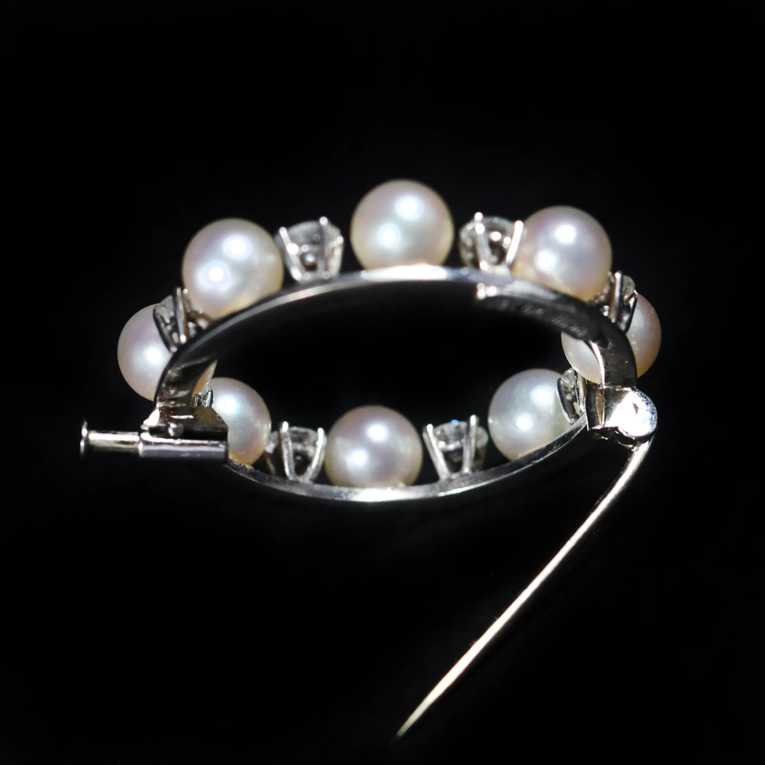 Estate 18K White Gold 1.00 CTW Diamond and Pearl Circular Brooch