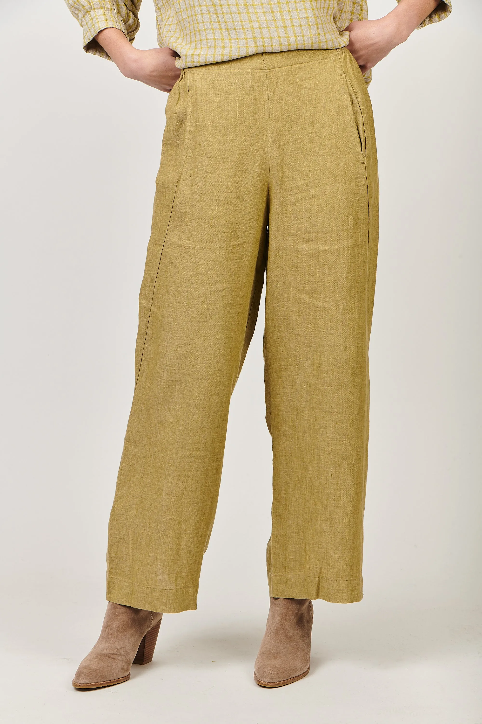 GA398 Straight Leg Pant in Peridot