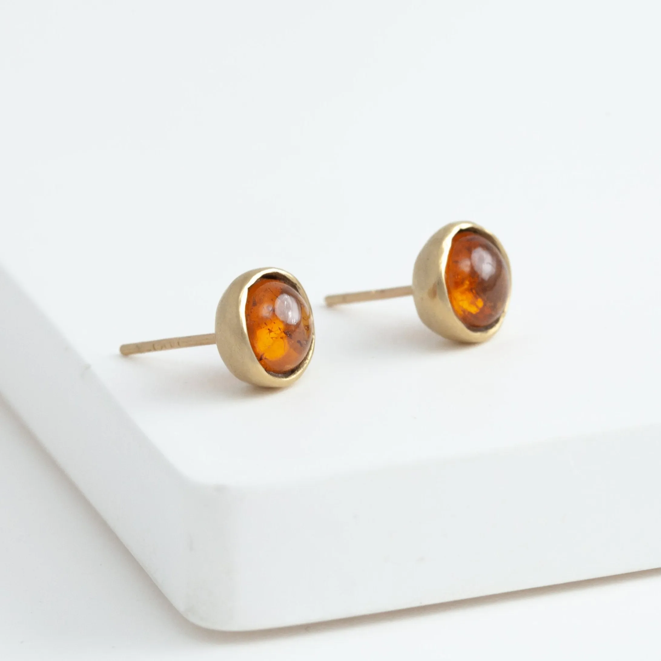 Gallery garnet studs