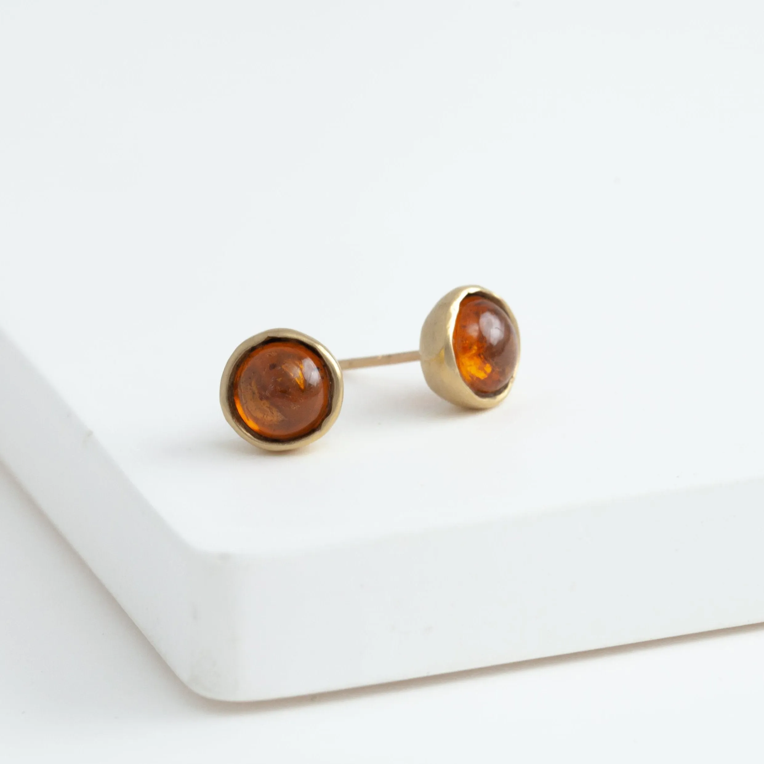 Gallery garnet studs