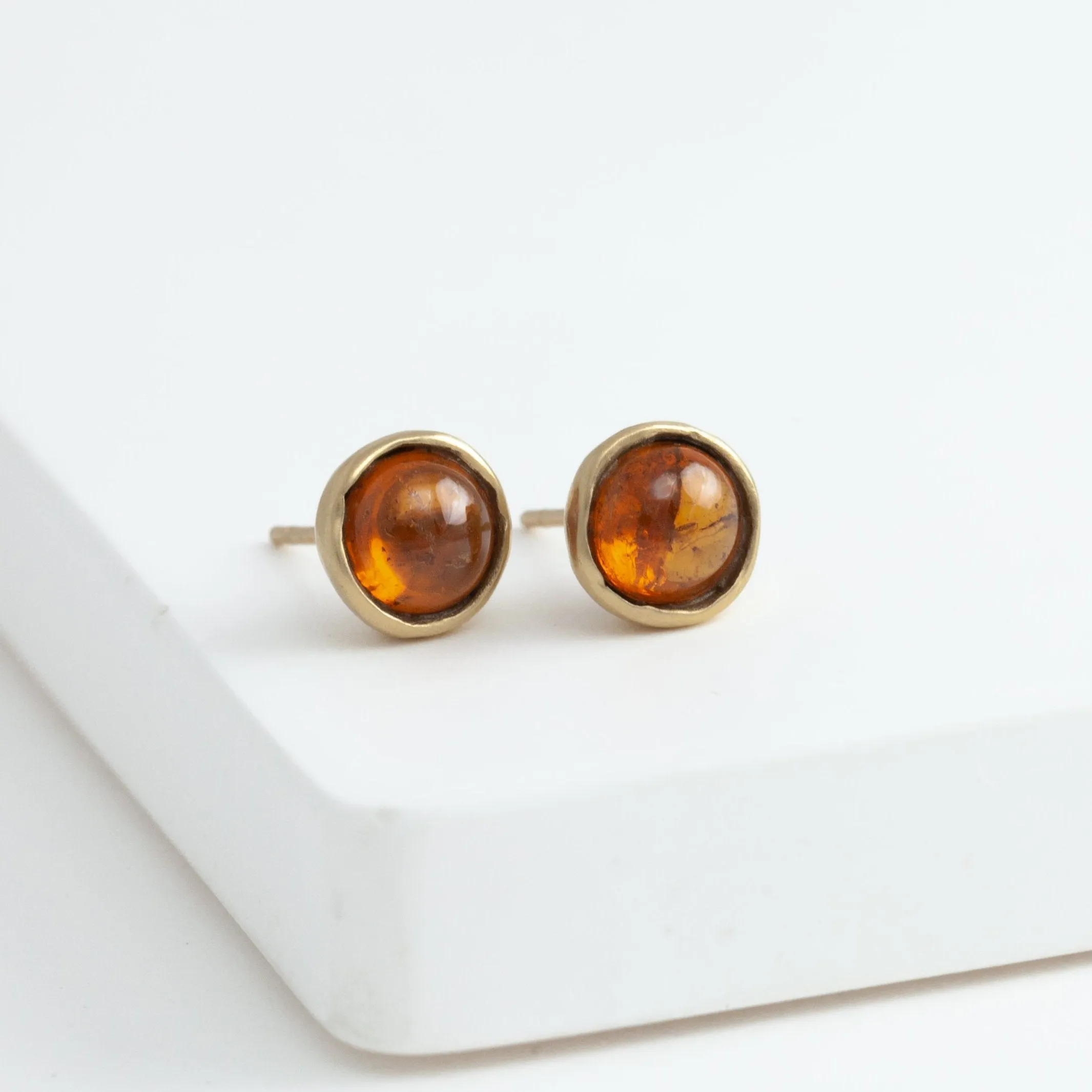 Gallery garnet studs