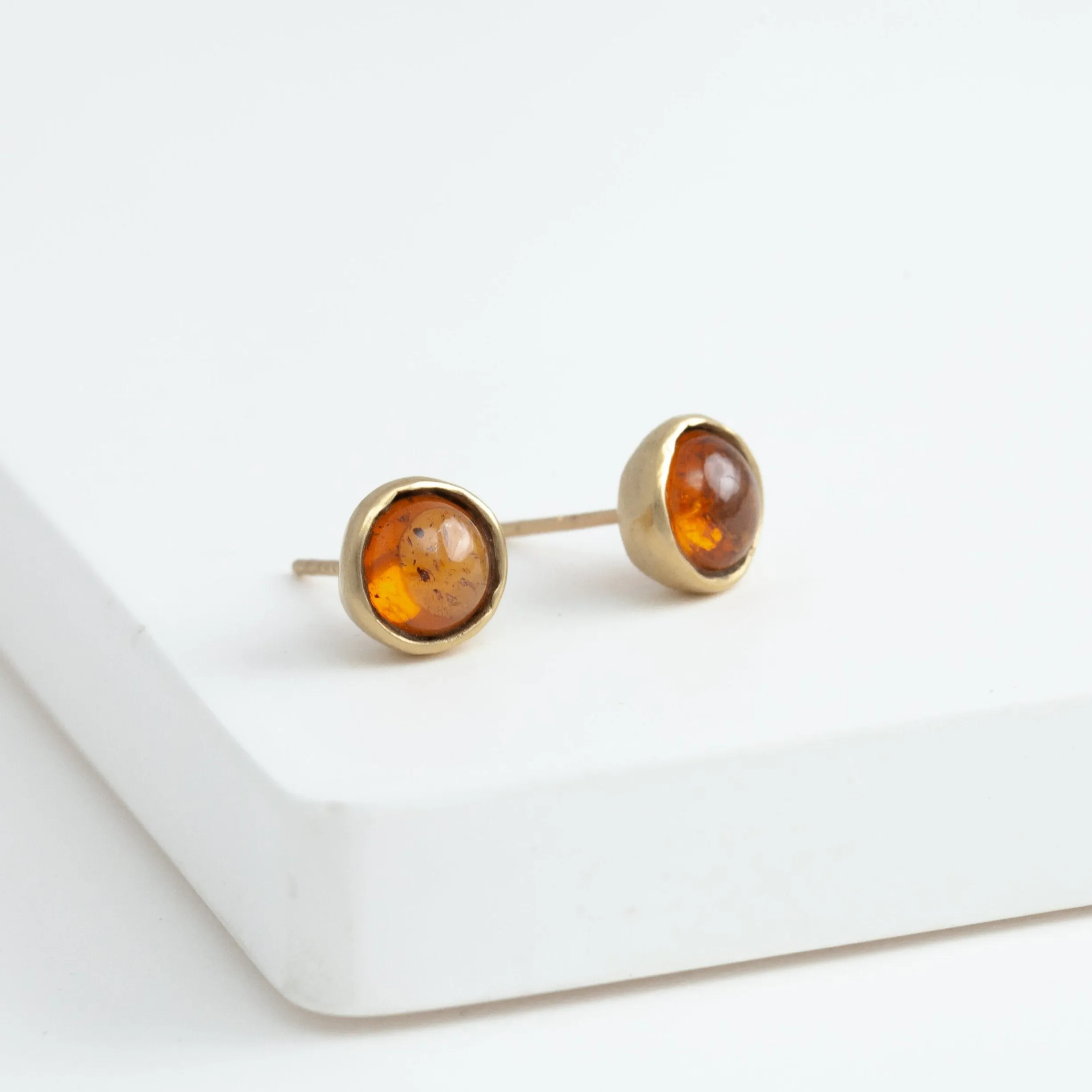 Gallery garnet studs