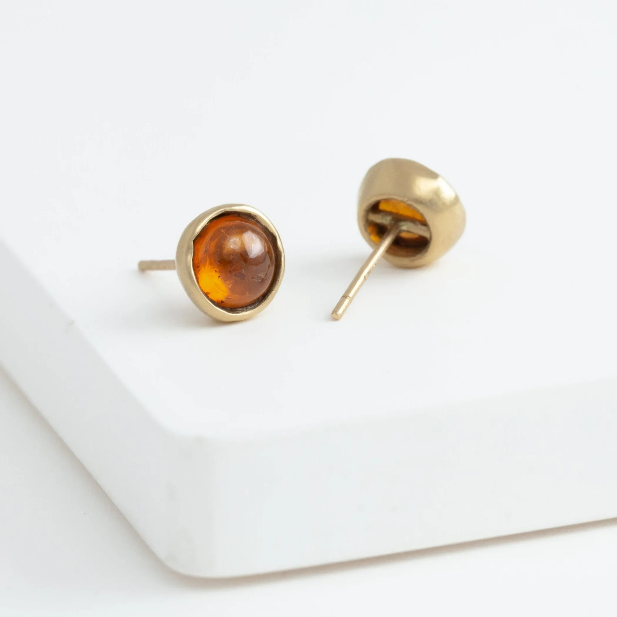 Gallery garnet studs