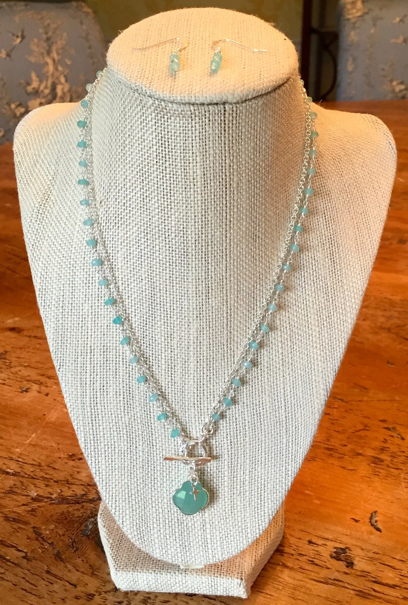 Quatrefoil Lagoon Necklace