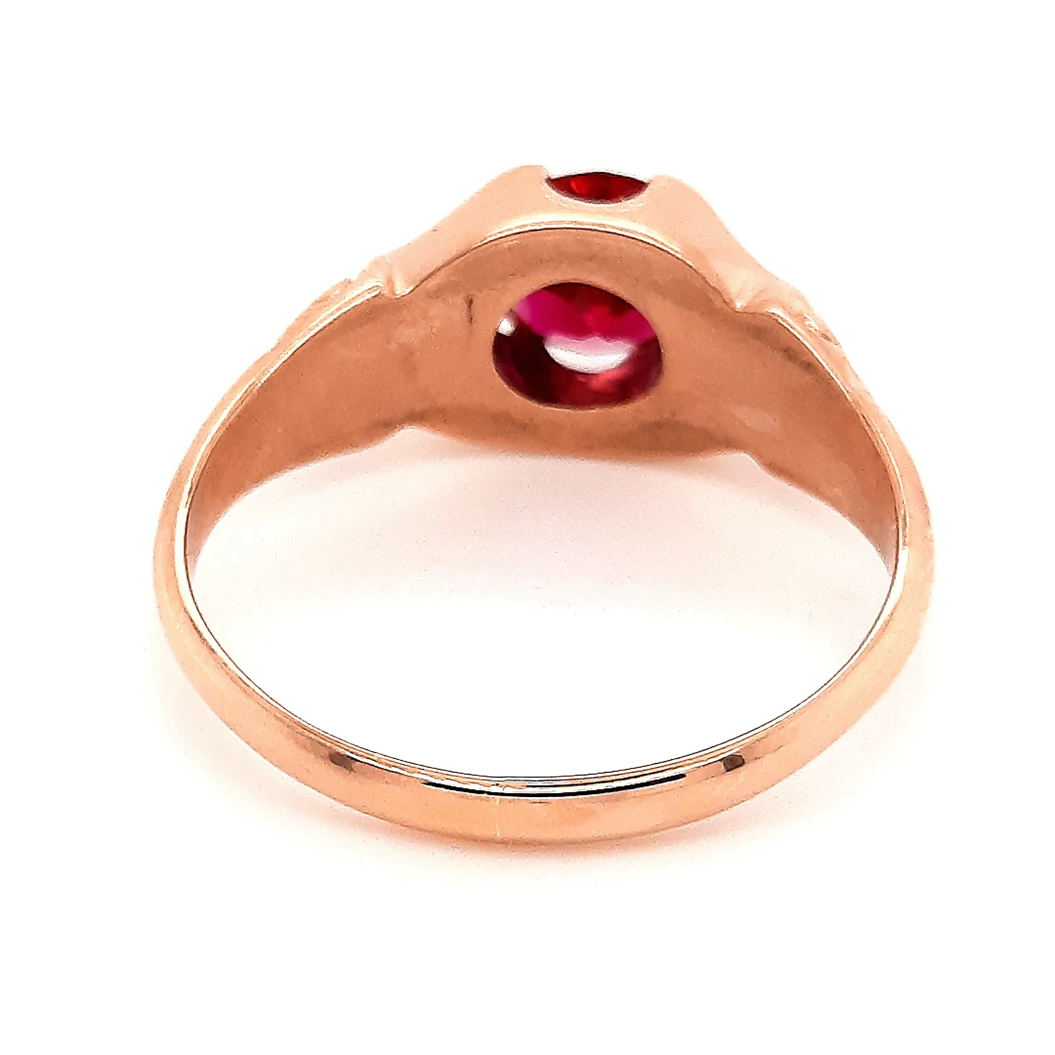 Ruby Yellow Gold Ring with Patterned Shoulders