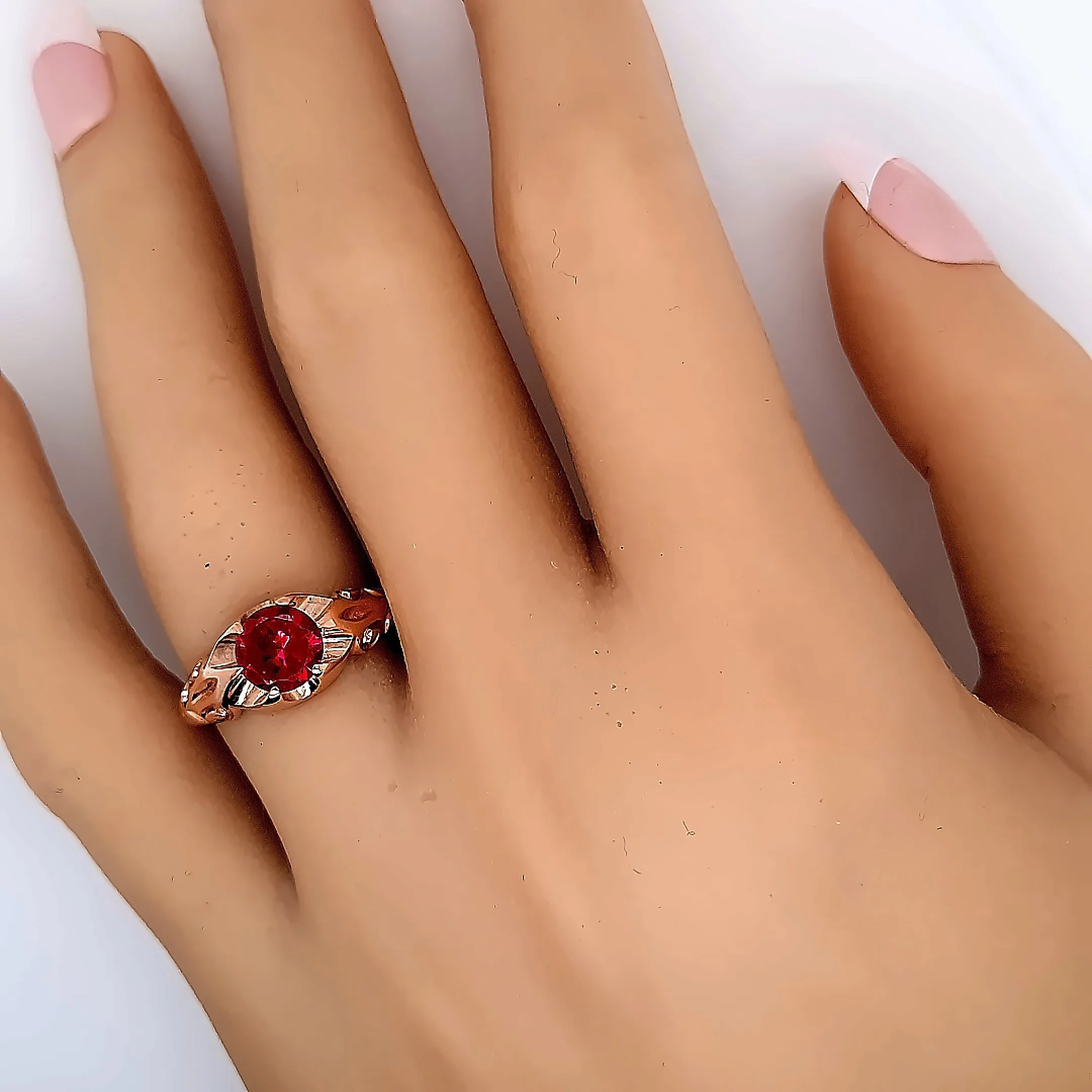 Ruby Yellow Gold Ring with Patterned Shoulders