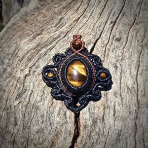 Tiger's eye pendant