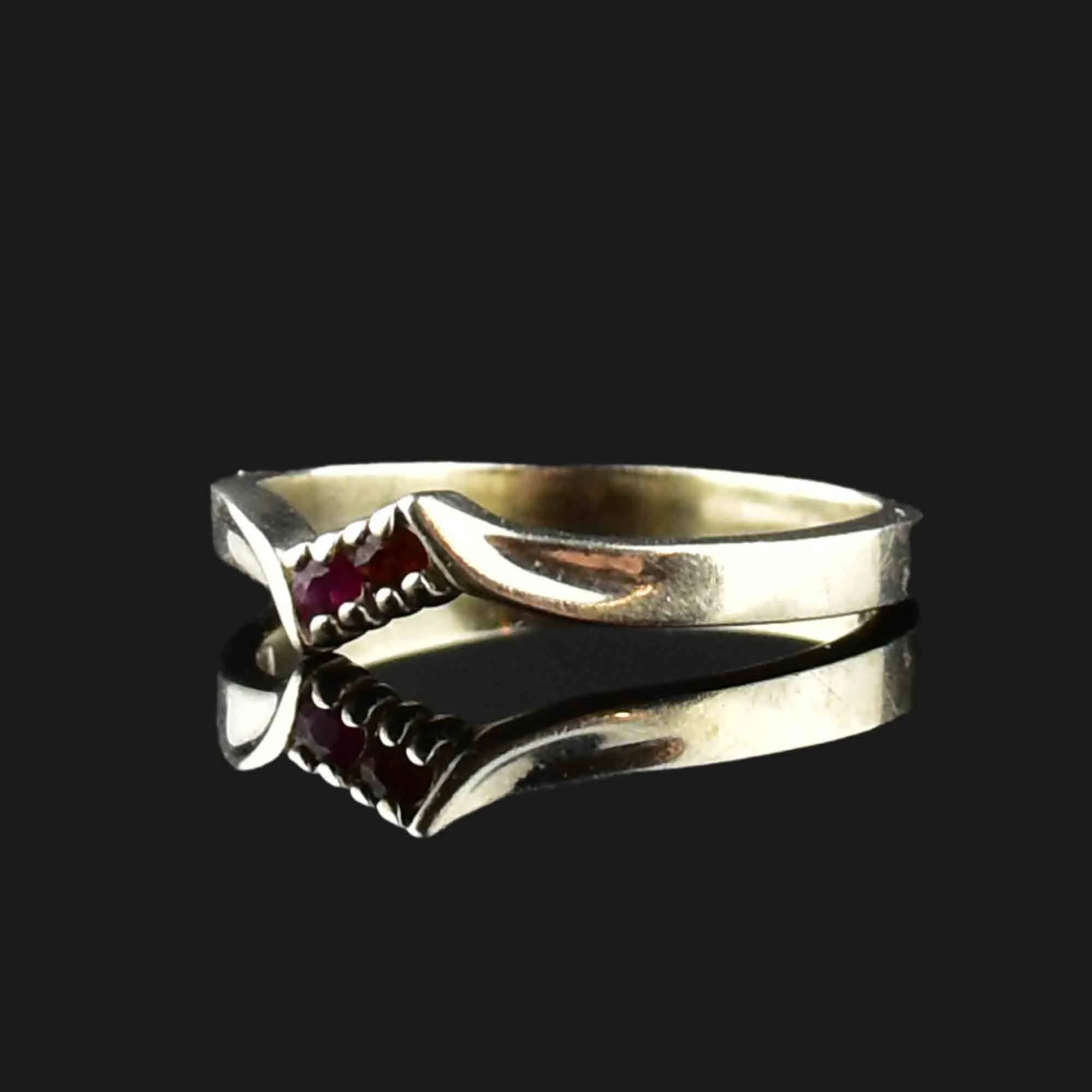 Vintage 10K White Gold Ruby Bypass Ring