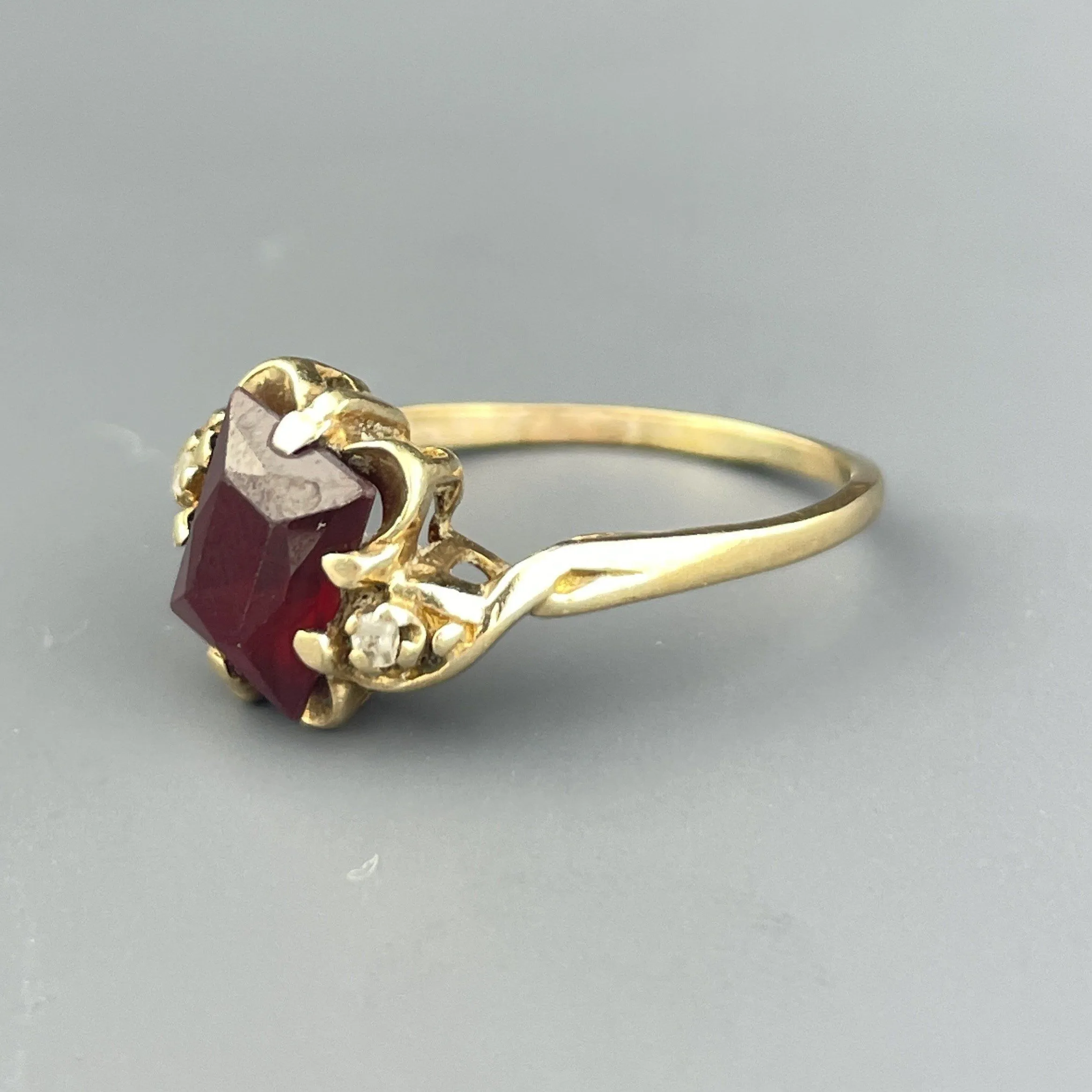 Vintage Art Deco 10K Gold Emerald Cut Ruby Ring, Sz 8 1/4