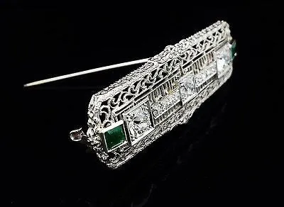 Vintage Brooch Diamond Emerald Platinum & 14K White Gold