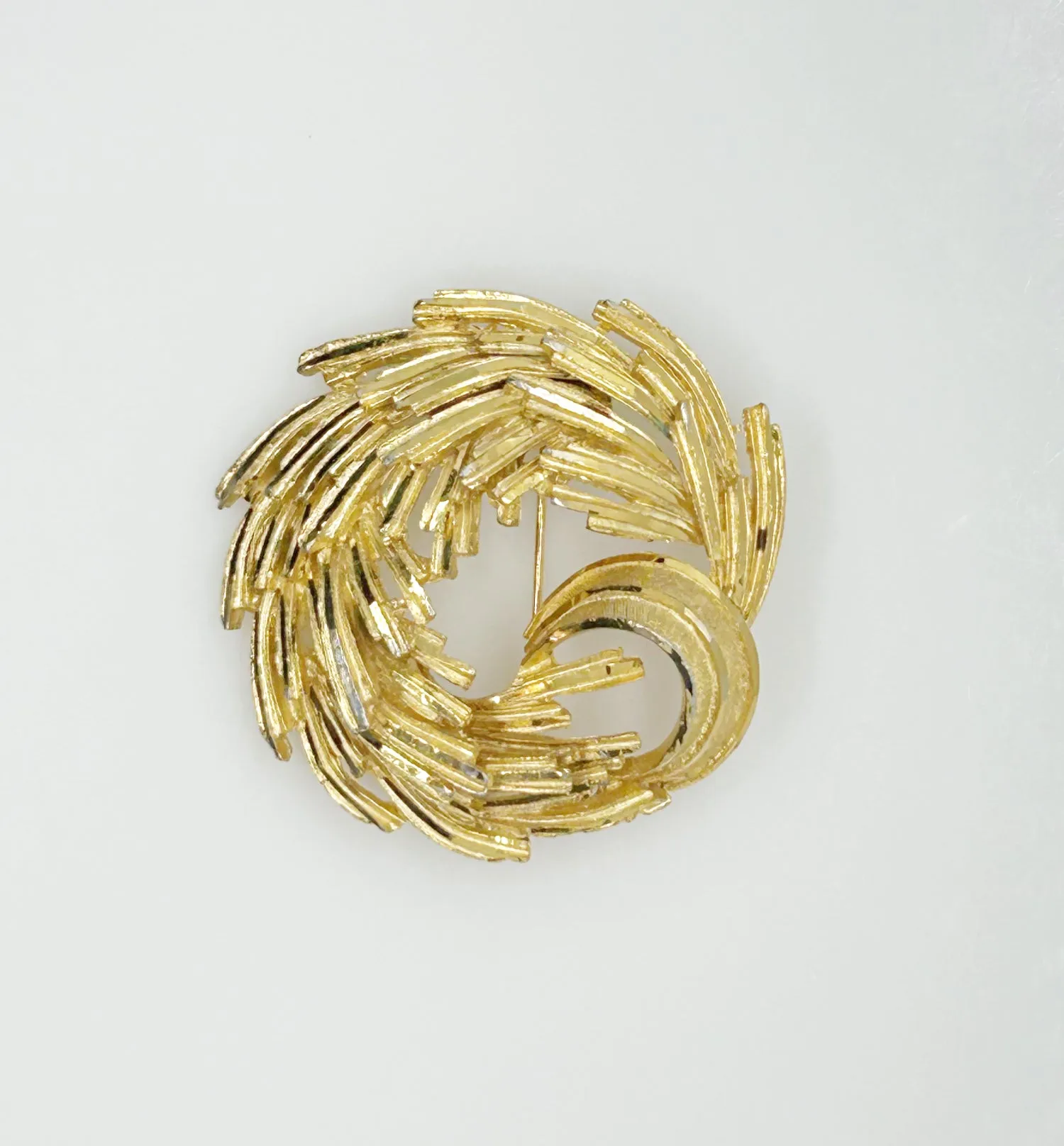 Vintage BSK Modernistic Gold Tone Swirl Brooch