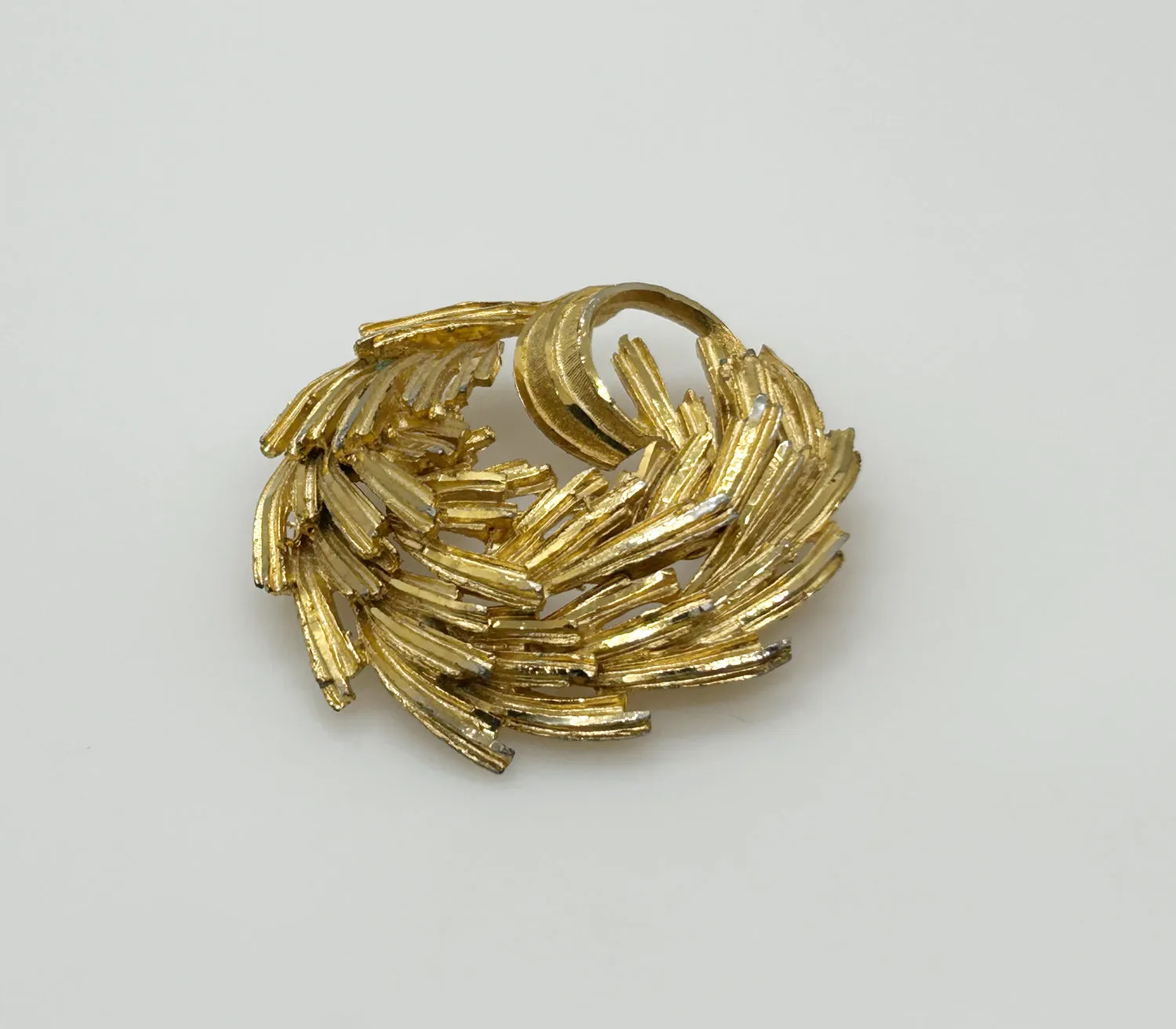 Vintage BSK Modernistic Gold Tone Swirl Brooch