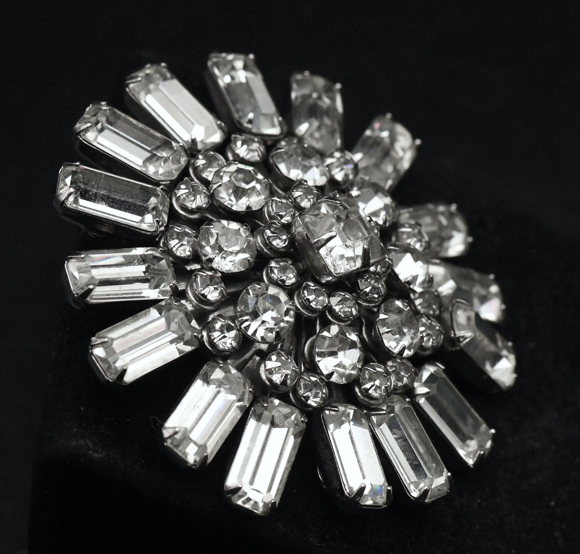 Vintage Rhinestone Brooch